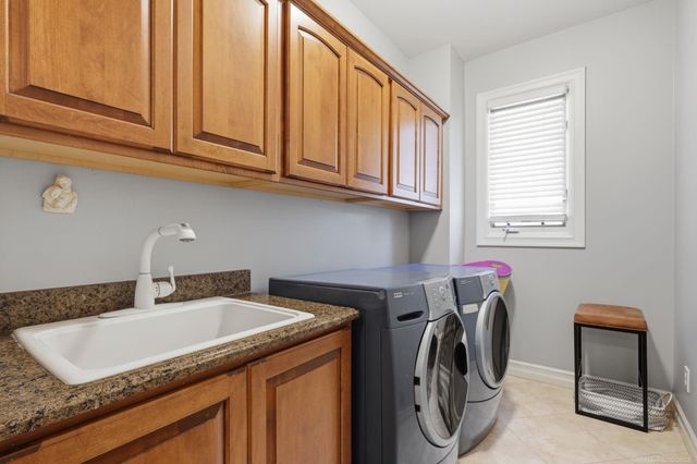 6241 Parliament Drive, Washington, MI 48095