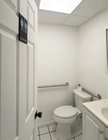 1630 N Mannheim Road, Stone Park, IL 60165