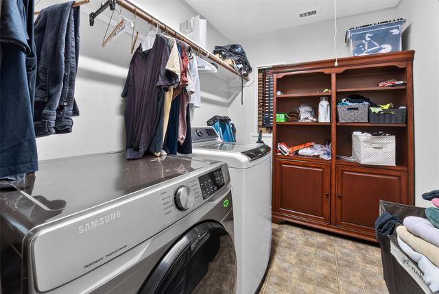 8423 Chicory Drive, Baytown, TX 77521
