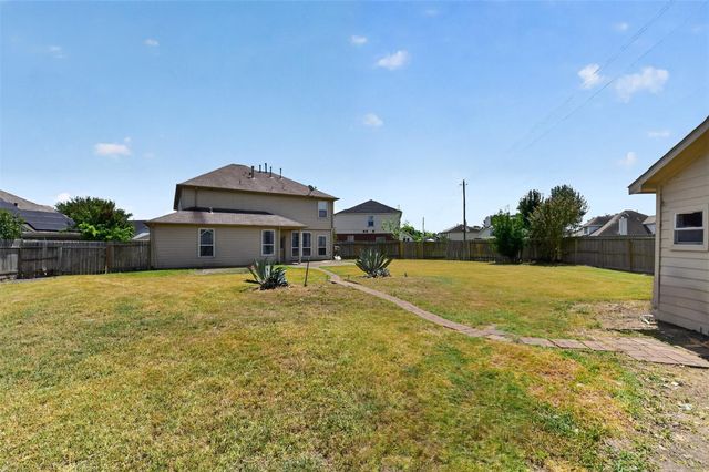 8423 Chicory Drive, Baytown, TX 77521