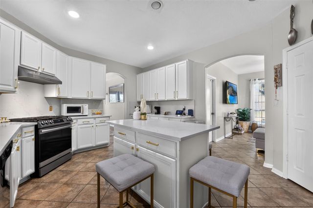 8423 Chicory Drive, Baytown, TX 77521