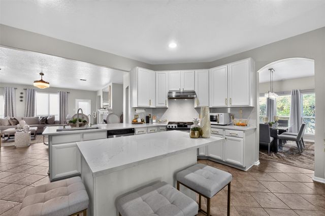 8423 Chicory Drive, Baytown, TX 77521