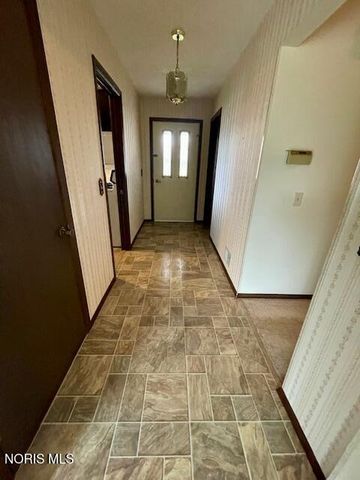 3262 Springtime Drive, Oregon, OH 43616