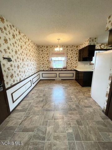 3262 Springtime Drive, Oregon, OH 43616