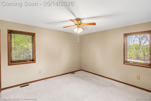593 Deanna Drive, Lapeer, MI 48446