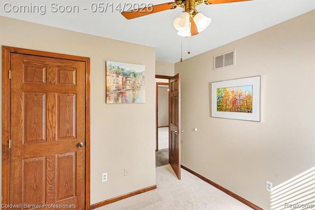 593 Deanna Drive, Lapeer, MI 48446