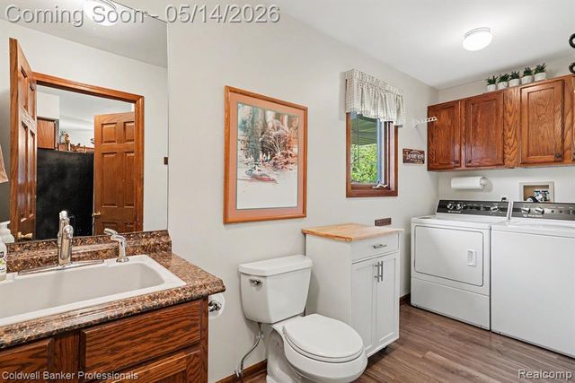 593 Deanna Drive, Lapeer, MI 48446