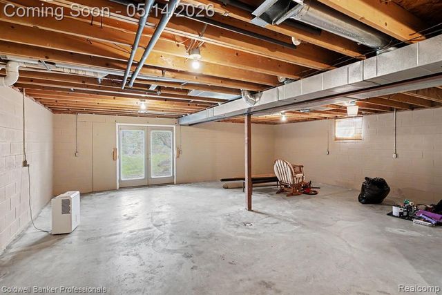 593 Deanna Drive, Lapeer, MI 48446