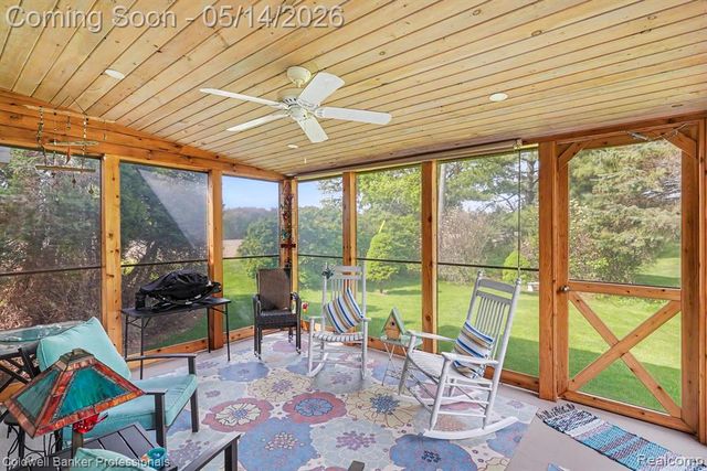 593 Deanna Drive, Lapeer, MI 48446