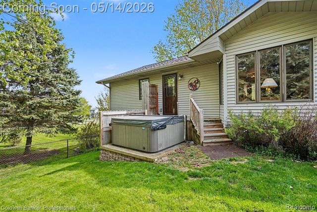 593 Deanna Drive, Lapeer, MI 48446