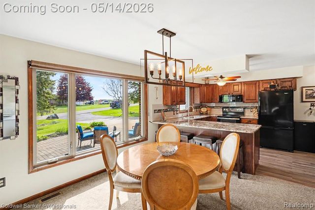 593 Deanna Drive, Lapeer, MI 48446