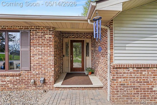 593 Deanna Drive, Lapeer, MI 48446