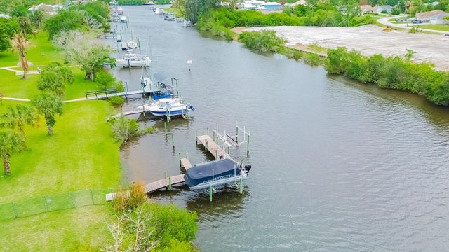 441 SE Pine Road, Port St. Lucie, Port St Lucie, FL 34984