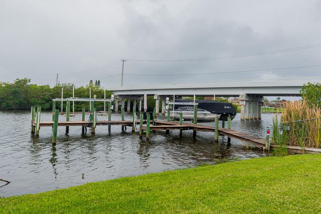 441 SE Pine Road, Port St. Lucie, Port St Lucie, FL 34984