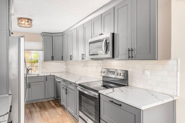 353 Blenheim Road, Columbus, OH 43214