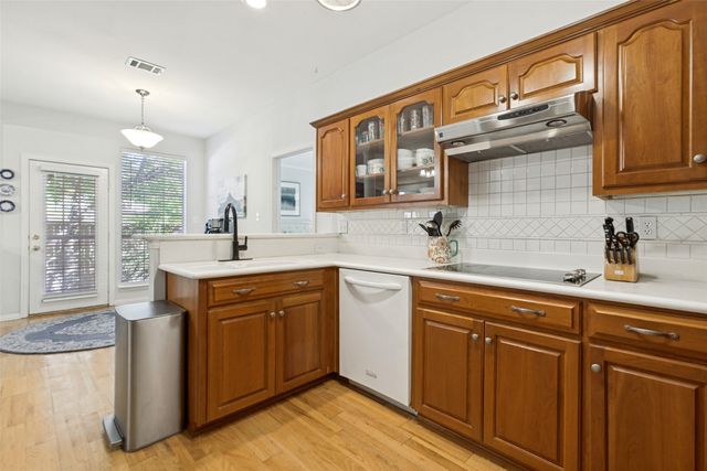 8610 Brittania Way, Dallas, TX 75243