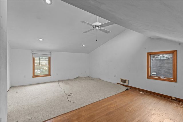 11690 Center St, North Huntingdon, PA 15642