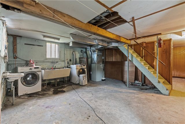 11690 Center St, North Huntingdon, PA 15642