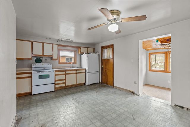 11690 Center St, North Huntingdon, PA 15642