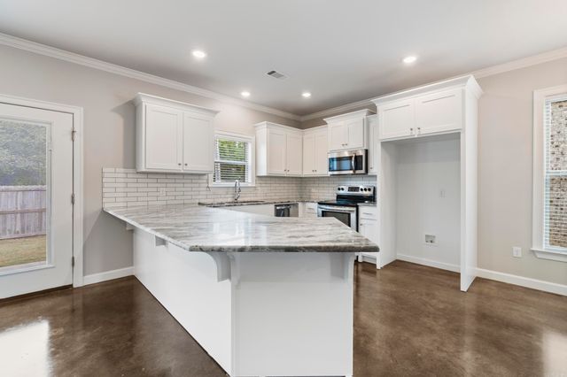 1530 CHERRY BARK Drive, Conway, AR 72034