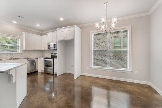 1530 CHERRY BARK Drive, Conway, AR 72034