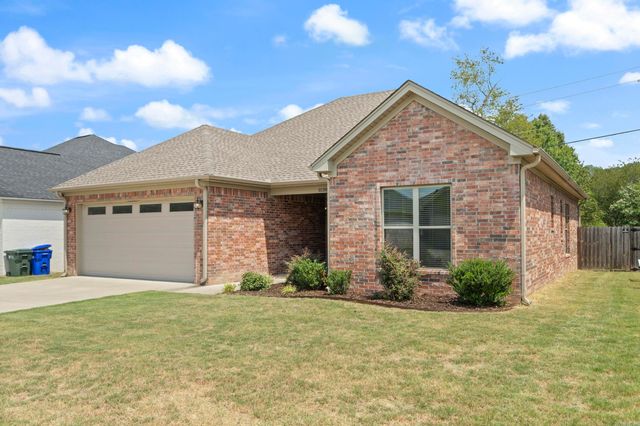 1530 CHERRY BARK Drive, Conway, AR 72034