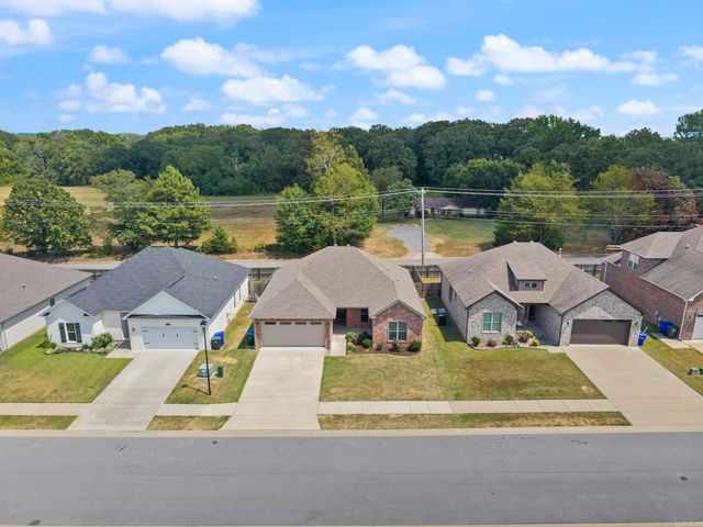 1530 CHERRY BARK Drive, Conway, AR 72034