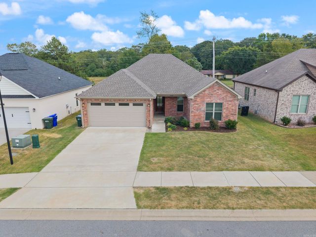 1530 CHERRY BARK Drive, Conway, AR 72034