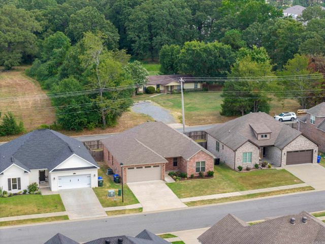 1530 CHERRY BARK Drive, Conway, AR 72034