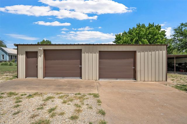 204 Christopher DR, Bruceville-eddy, TX 76524