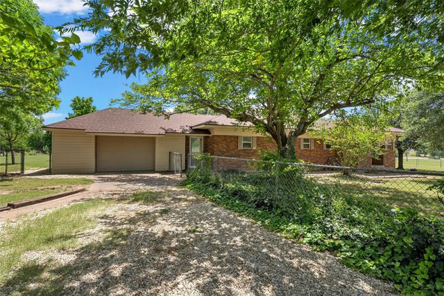 204 Christopher DR, Bruceville-eddy, TX 76524