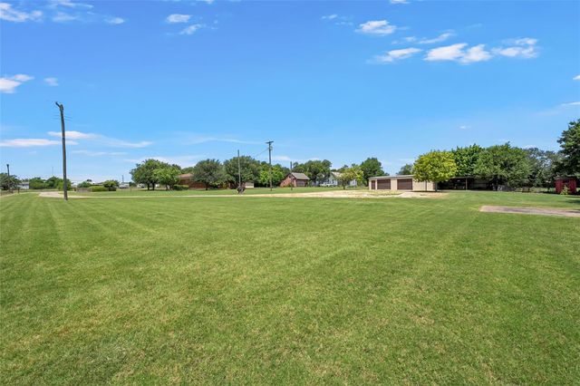 204 Christopher DR, Bruceville-eddy, TX 76524