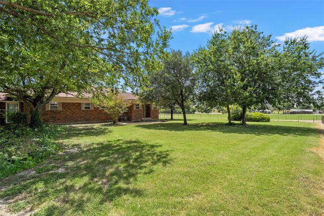 204 Christopher DR, Bruceville-eddy, TX 76524