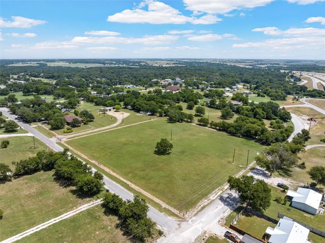 204 Christopher DR, Bruceville-eddy, TX 76524