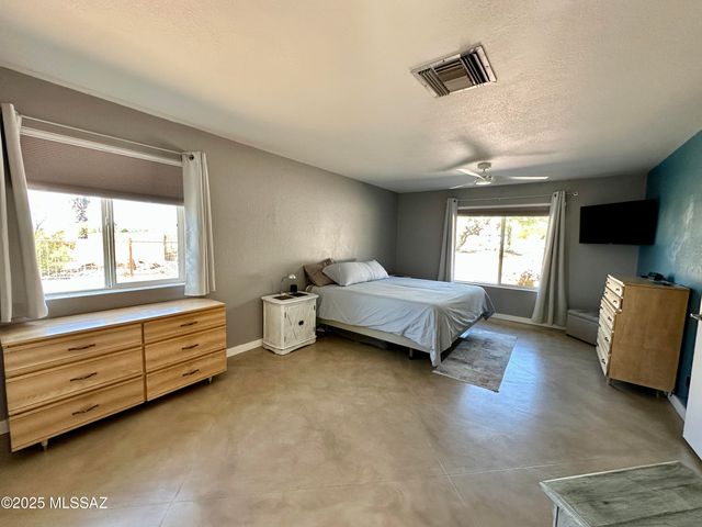 3720 E Esperero Canyon Place, Tucson, AZ 85718