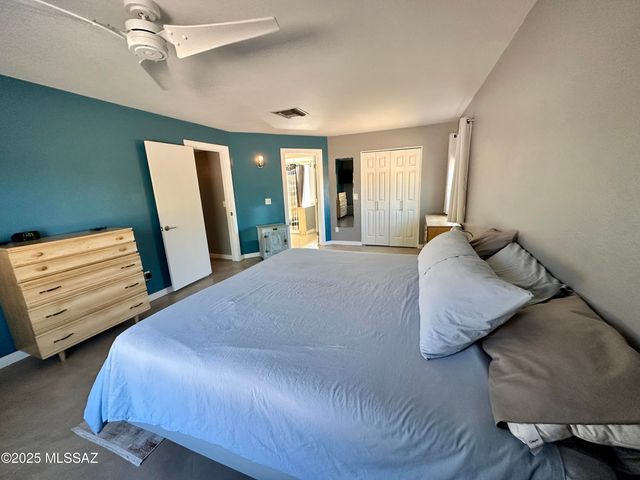 3720 E Esperero Canyon Place, Tucson, AZ 85718