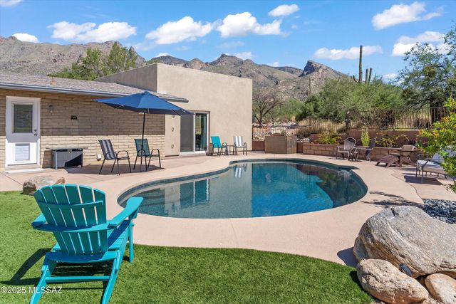 3720 E Esperero Canyon Place, Tucson, AZ 85718