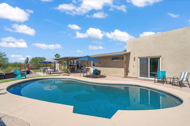 3720 E Esperero Canyon Place, Tucson, AZ 85718