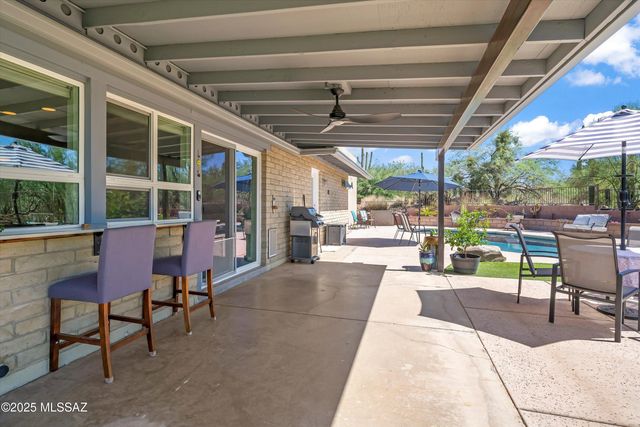 3720 E Esperero Canyon Place, Tucson, AZ 85718