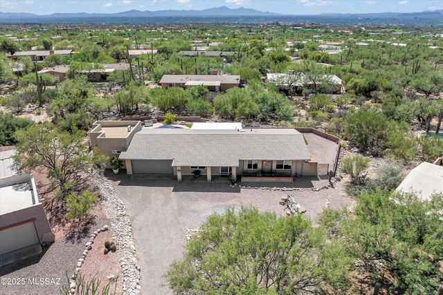 3720 E Esperero Canyon Place, Tucson, AZ 85718