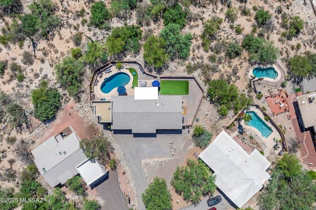 3720 E Esperero Canyon Place, Tucson, AZ 85718