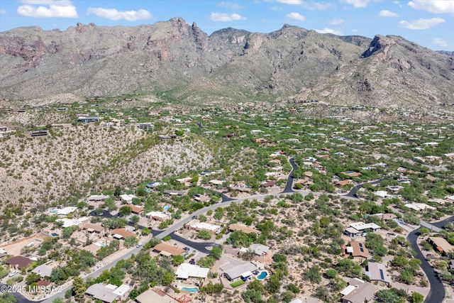 3720 E Esperero Canyon Place, Tucson, AZ 85718