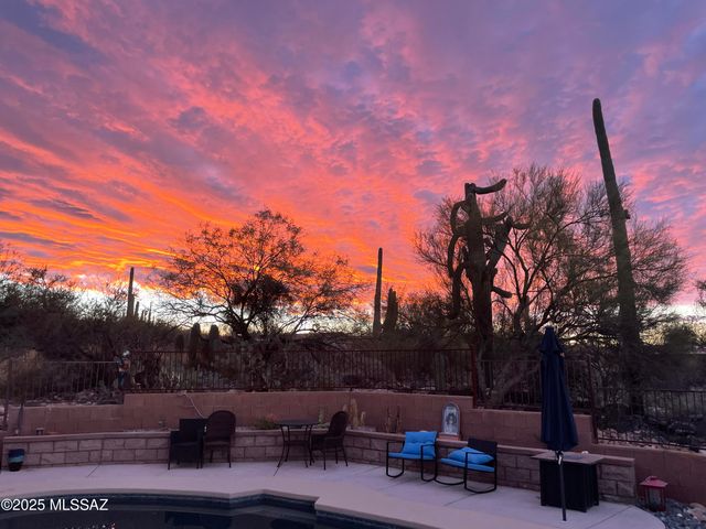 3720 E Esperero Canyon Place, Tucson, AZ 85718