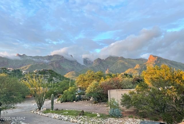 3720 E Esperero Canyon Place, Tucson, AZ 85718