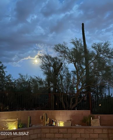 3720 E Esperero Canyon Place, Tucson, AZ 85718