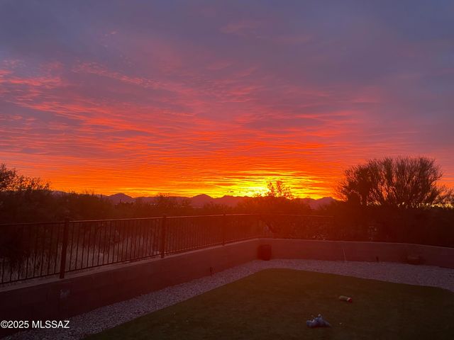 3720 E Esperero Canyon Place, Tucson, AZ 85718