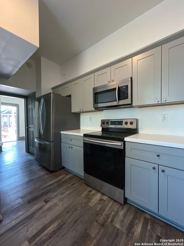 802 Montana St Apt 1, San Antonio, TX 78203