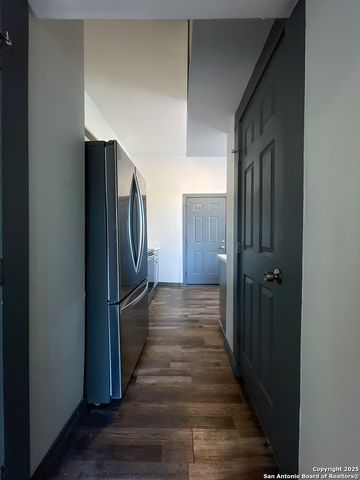 802 Montana St Apt 1, San Antonio, TX 78203