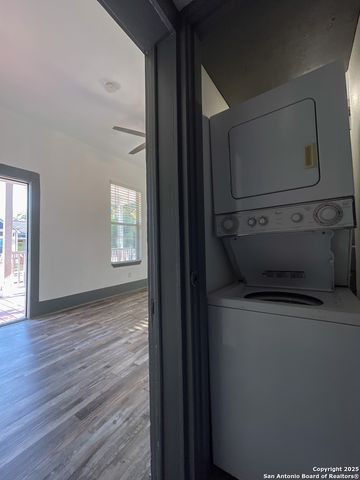 802 Montana St Apt 1, San Antonio, TX 78203