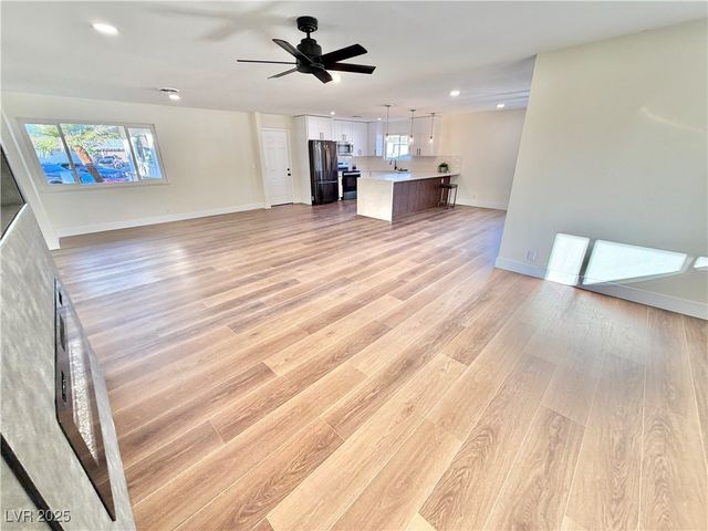 1505 FLAG Circle, Las Vegas, NV 89102